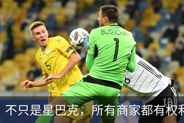 不只是星巴克，所有商家都有权利施行消费入座，不服可以不去